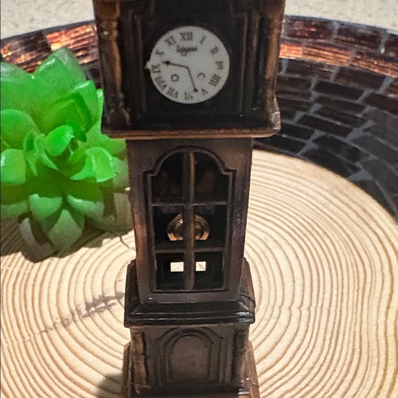 Vintage die cast pencil sharpener miniature Clock Tower Figurine - Picture 7 of 9